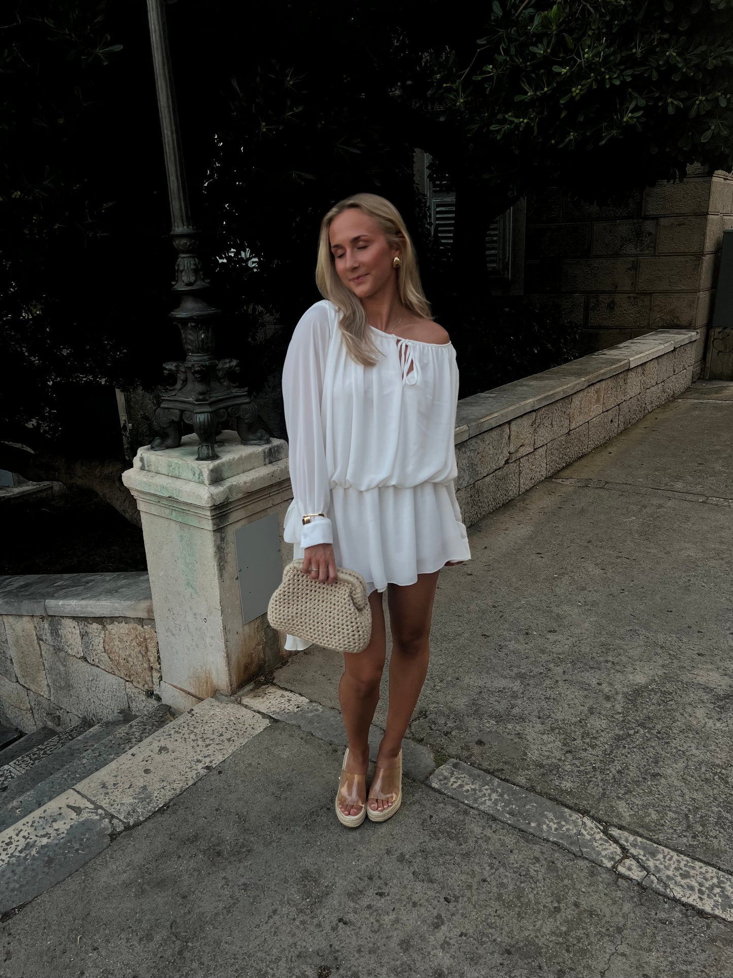 Aveline off shoulder dress – White